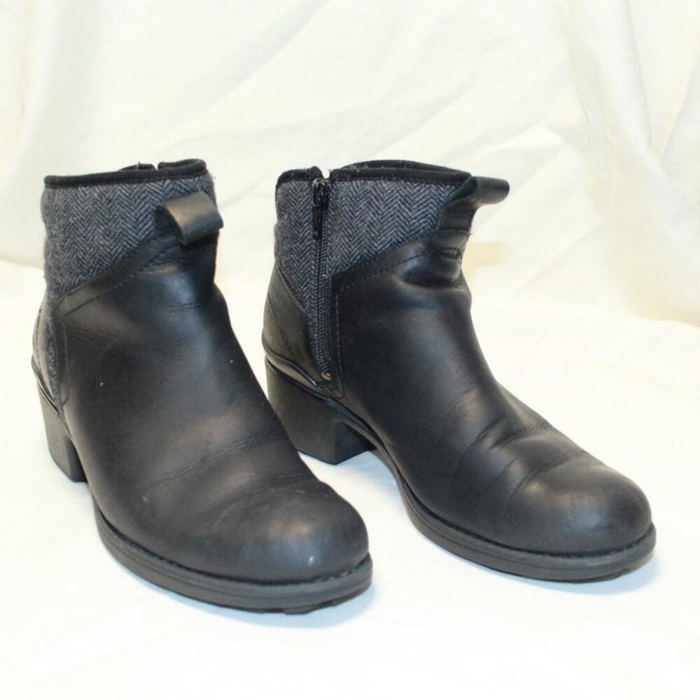 Merrell Size 8.5  Black Leather/Wool Chateau II Side Zip Waterproof Ankle Boots